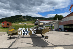 Piper-Cub-L-4H-Grasshopper-82-Amerykanska-Dywizja-Powietrzno-Desantowa-1944r