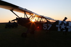 Piper-Jeep-i-zachod-slonca
